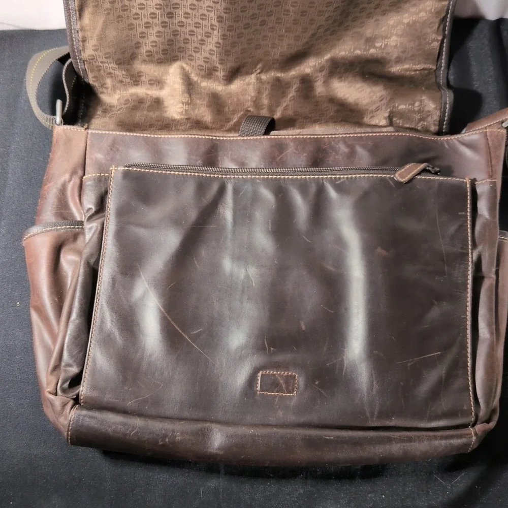 Perry‎ Ellis Genuine Soft Brown Leather Computer Portfolio
